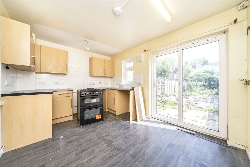 Property photo 3 of 10 Picture No. 09