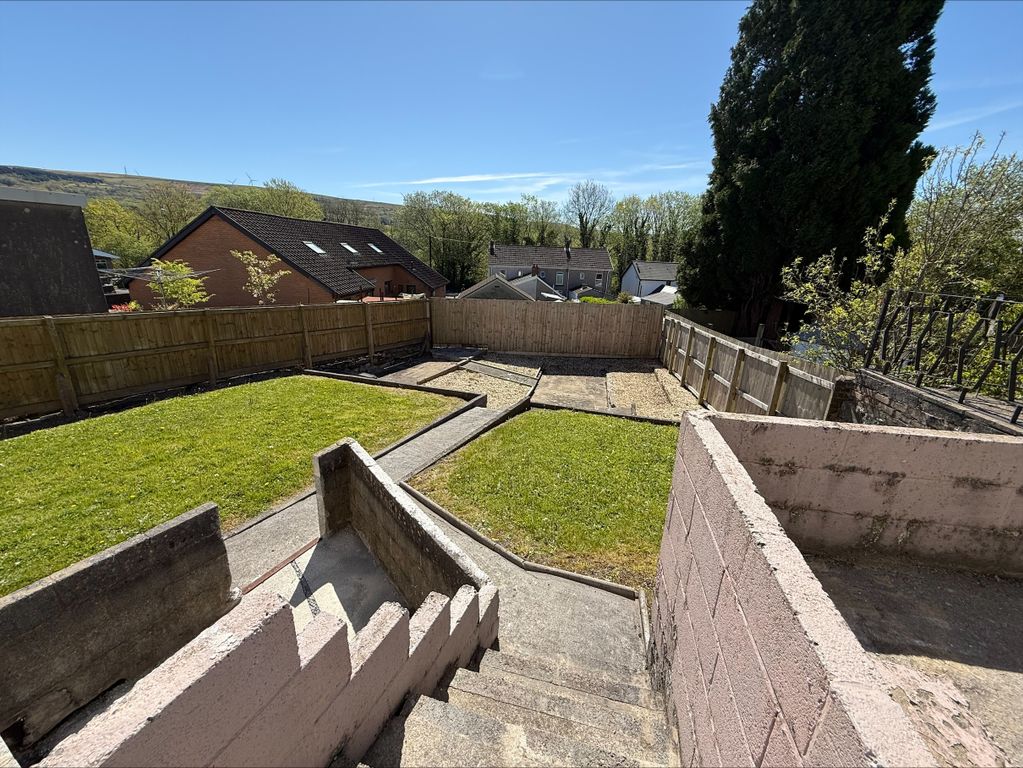 Additional image 12 of 4 bed property to rentWalter Road, Ammanford SA18