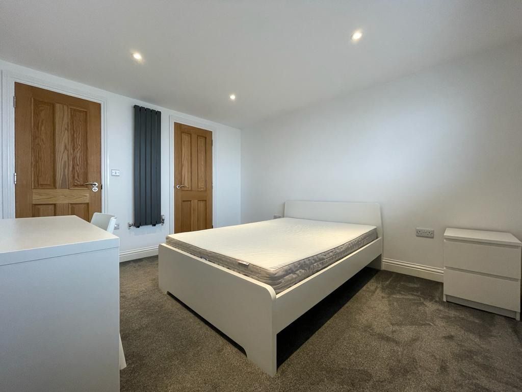 Property photo 3 of 19 4631542