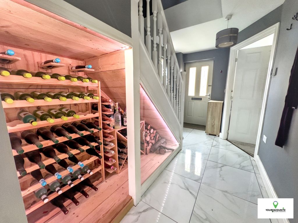 Property photo 3 of 18 Gallery