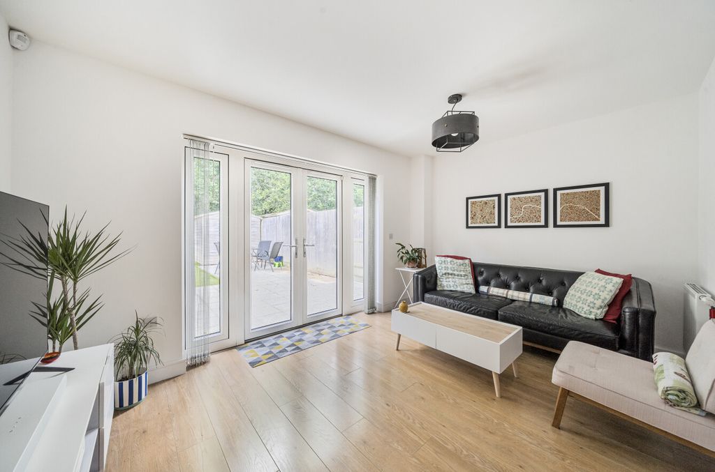 Property photo 3 of 17 1344295-5-68B8733...