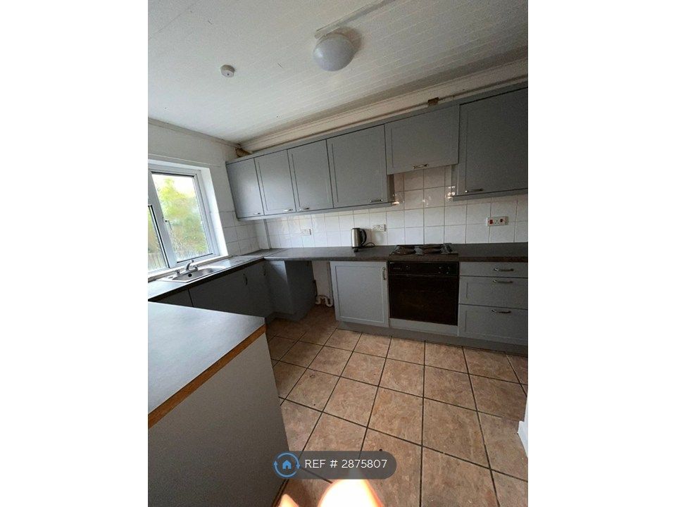 Property photo 1 of 18 Kitchen