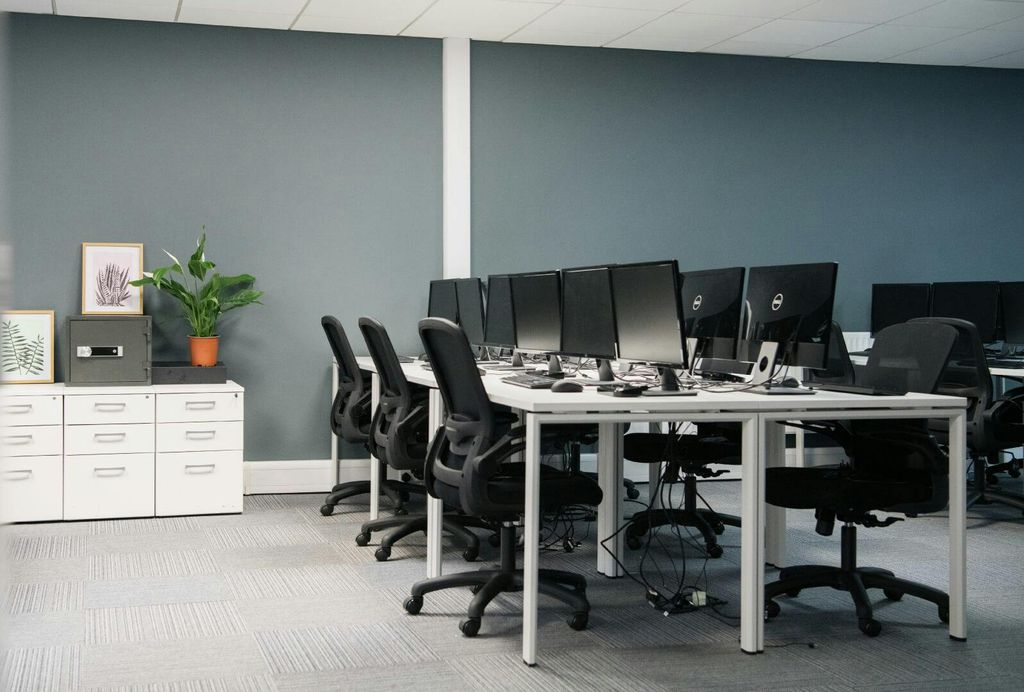 Property photo 3 of 4 Park Cross Street X 2.Jpg