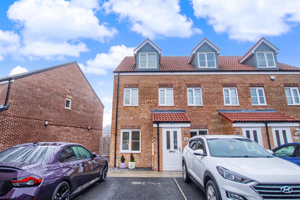 Property photo 1 of 13 Yu1.Jpg
