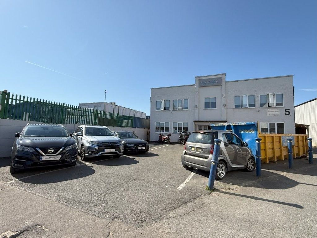 Property photo 1 of 4