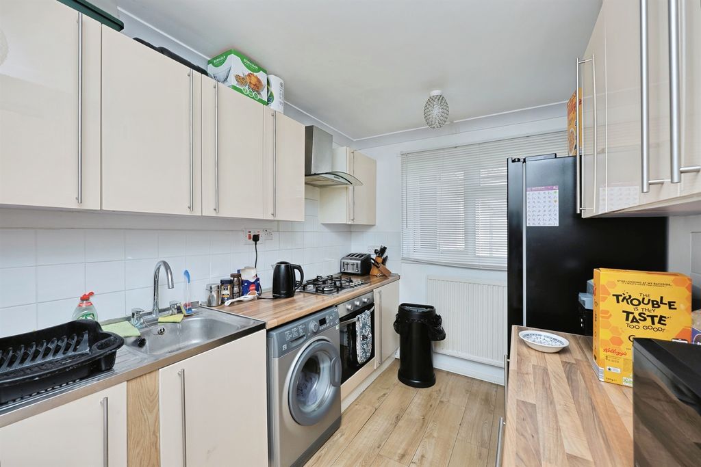 Property photo 2 of 12