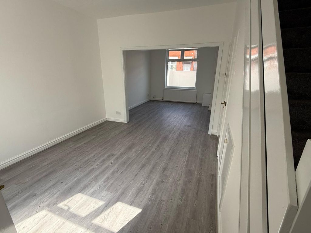 Property photo 2 of 10 Gallery