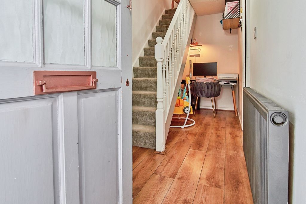 Property photo 2 of 15 Entrance Hallway