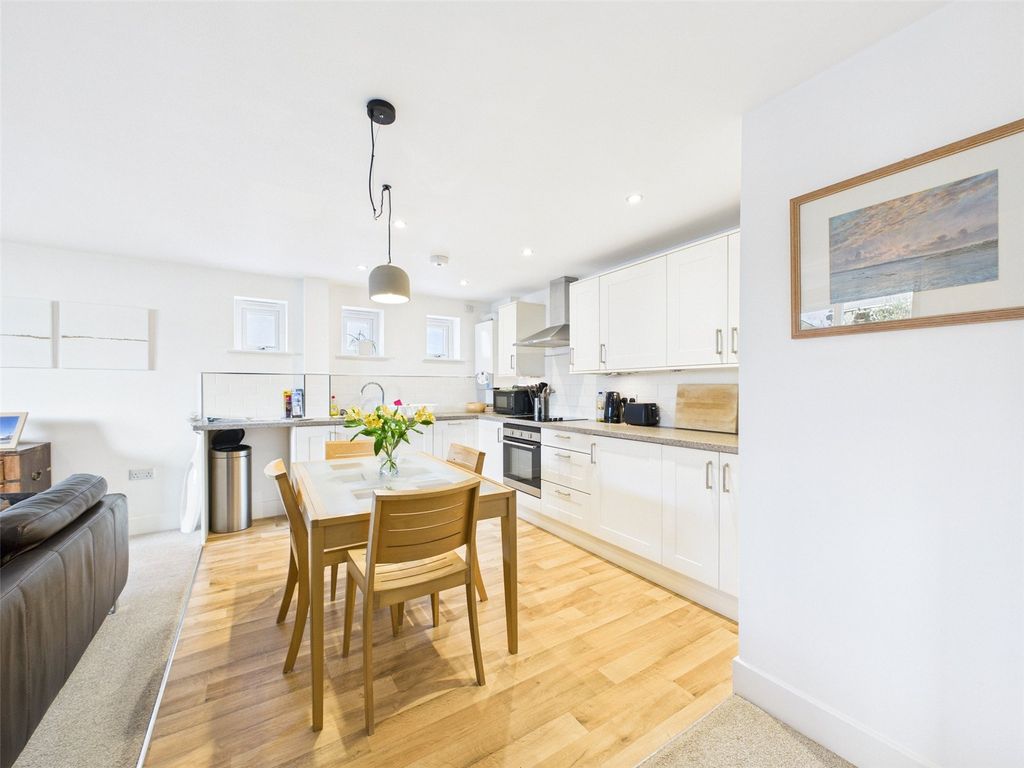 Property photo 3 of 11 Picture No. 09