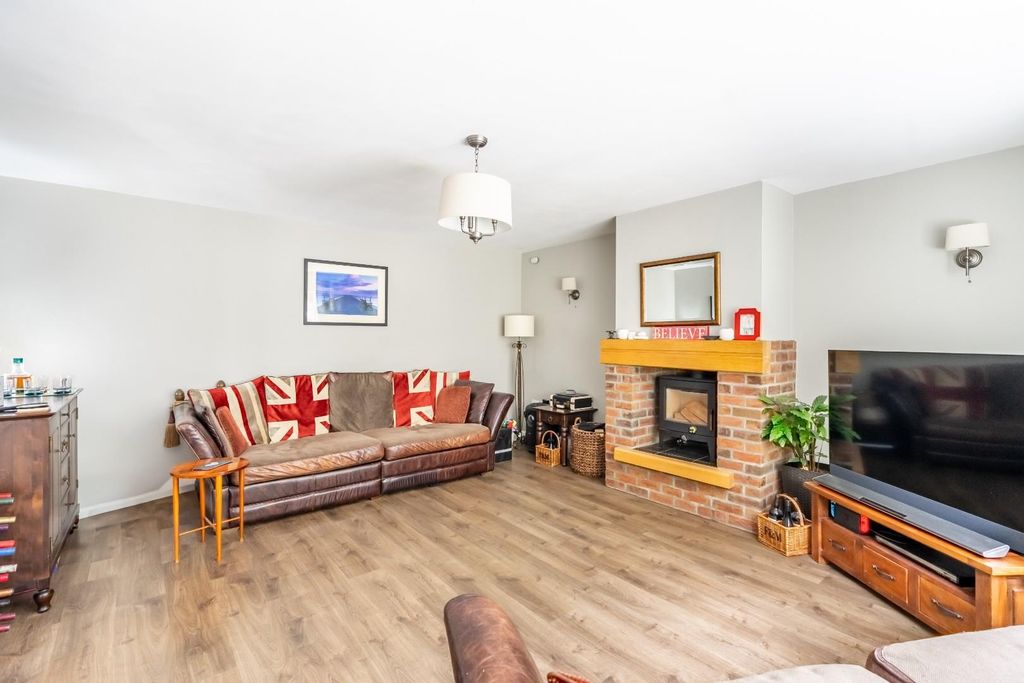 Property photo 3 of 18 3mc-2.Jpg