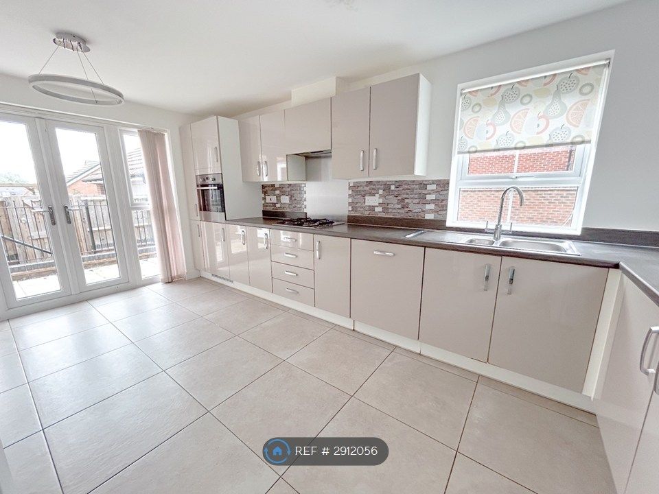 Property photo 2 of 23