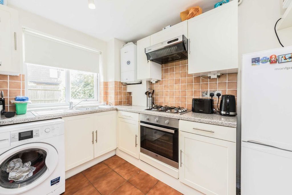 Property photo 3 of 6