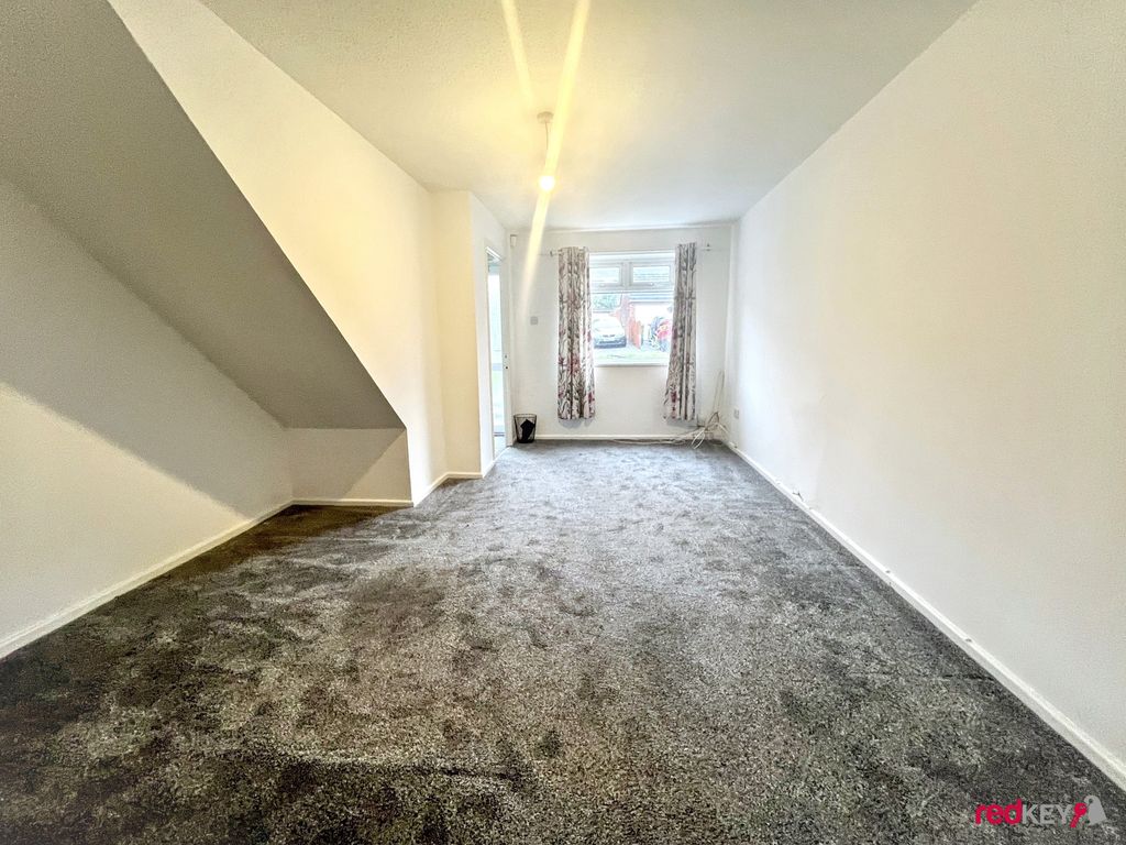 Property photo 2 of 6 Lounge