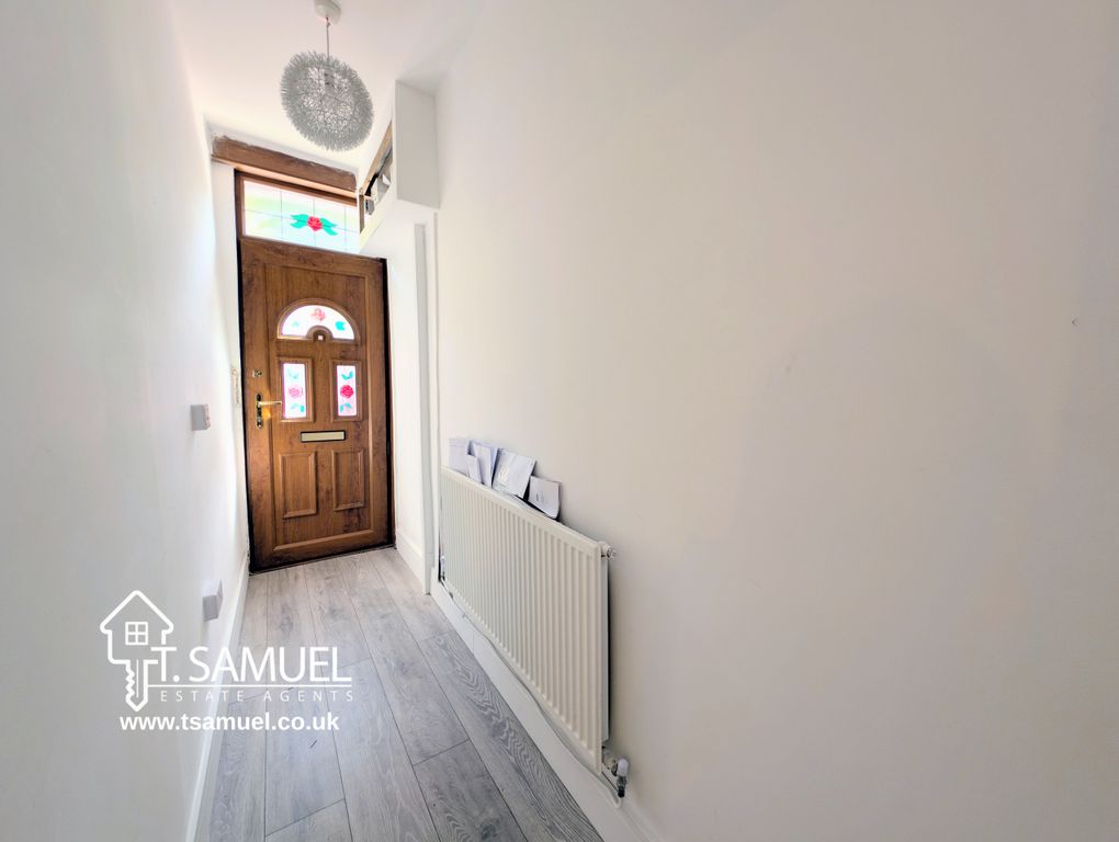 Property photo 2 of 26 Hallway