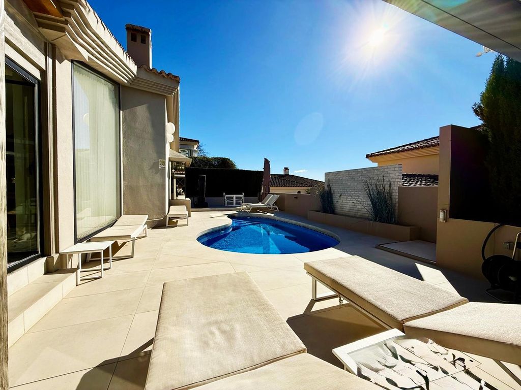 Property photo 1 of 38