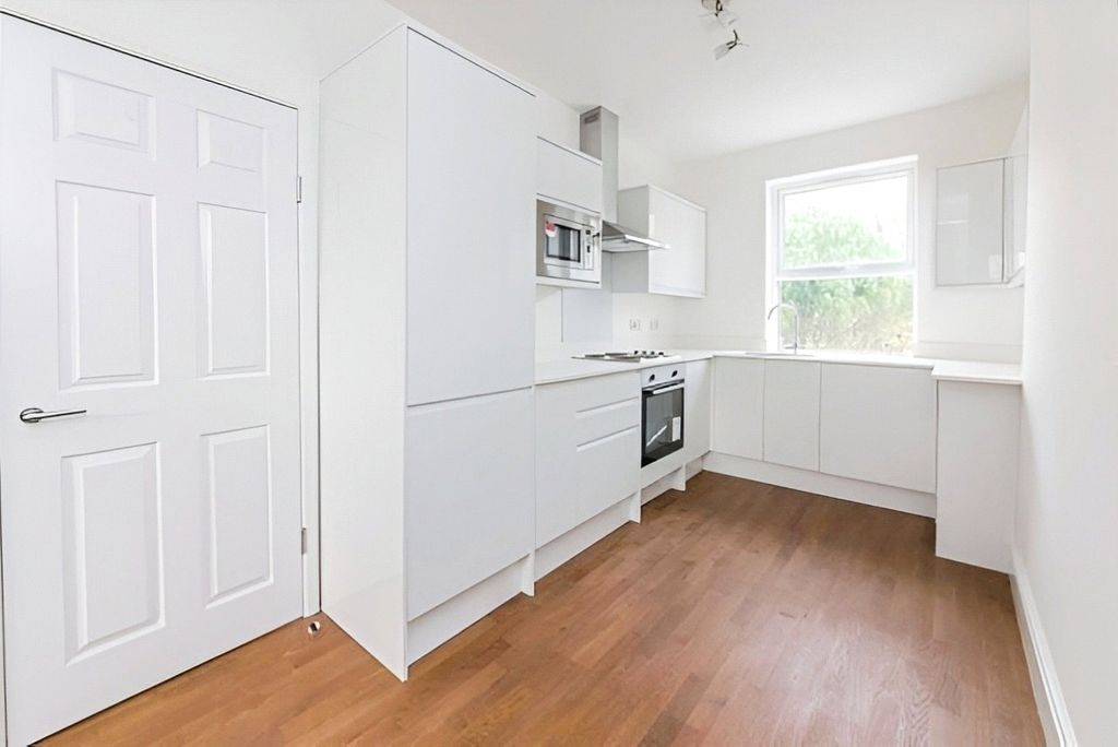 Property photo 2 of 7 Kitcen