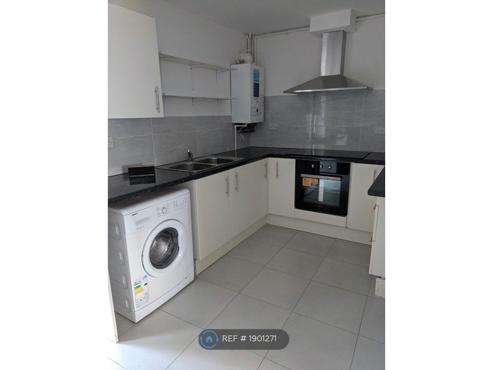 Property photo 2 of 3