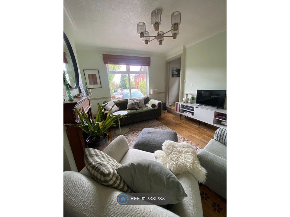 Property photo 2 of 16 Living Room