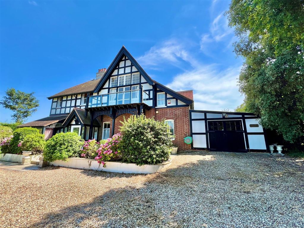 Property photo 1 of 40