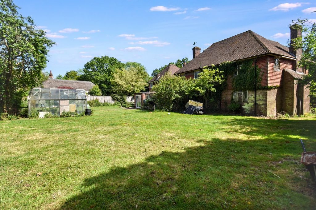 Property photo 3 of 25