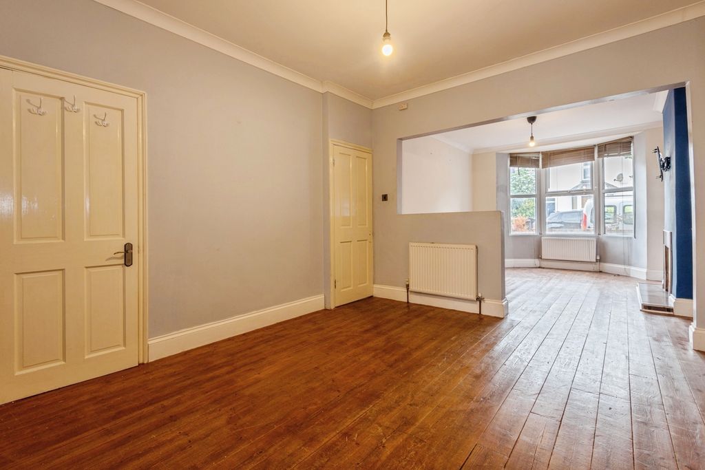 Property photo 2 of 15 Pbox-Img.Jpg