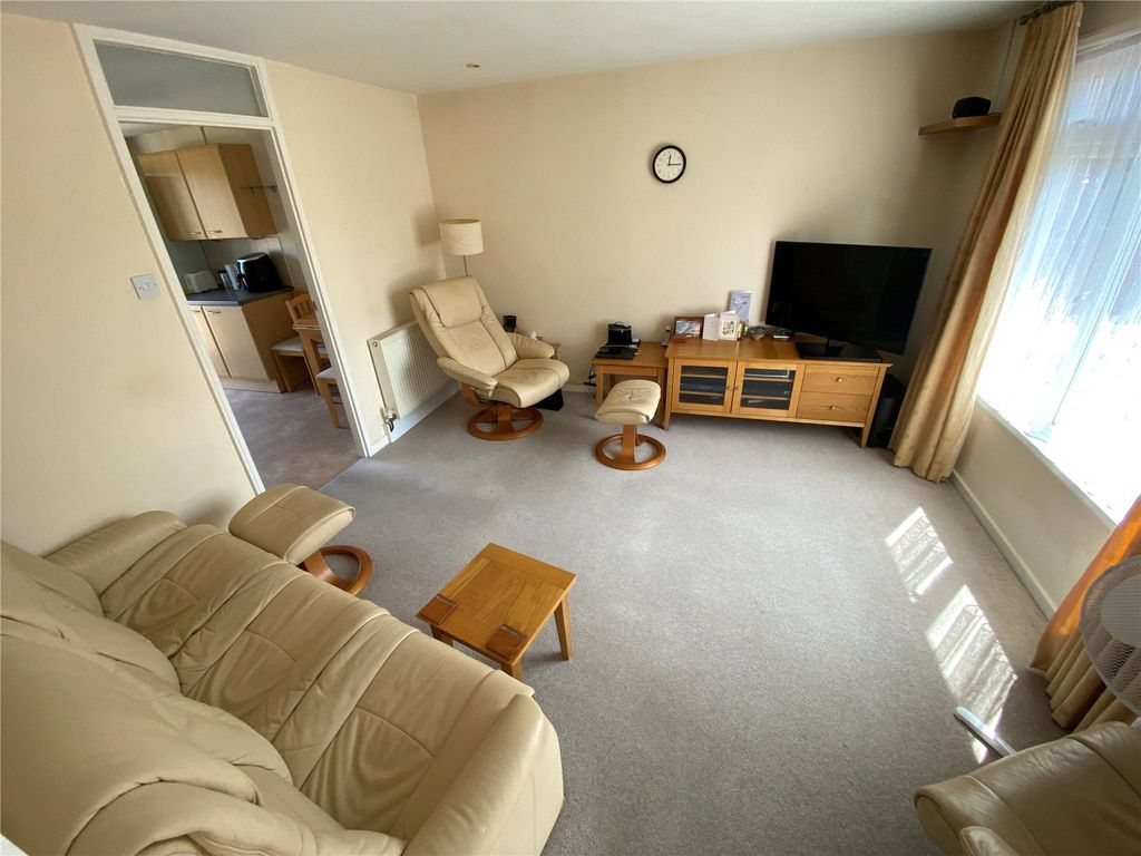 Property photo 2 of 17 Picture No. 20