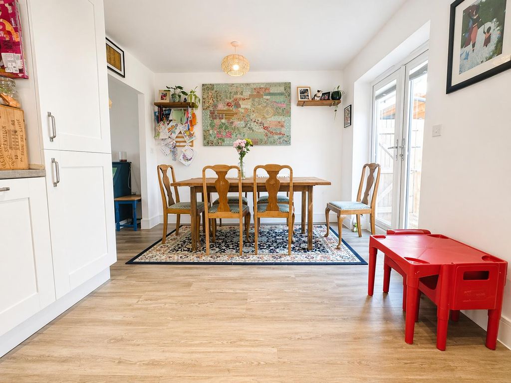 Property photo 3 of 15 Kitchen / Diner