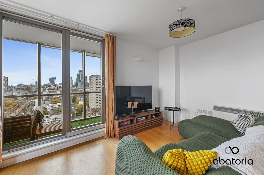 Property photo 3 of 12