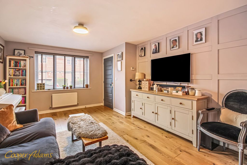 Property photo 2 of 16 Sitting Room