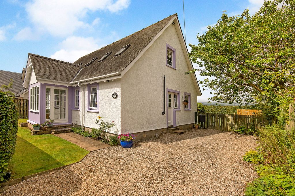 Property photo 1 of 30
