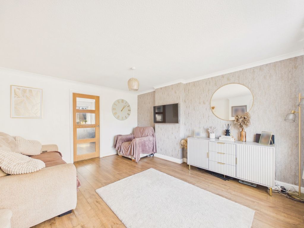 Property photo 2 of 19 5225203