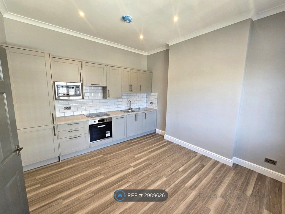 Property photo 2 of 12 Kitchen