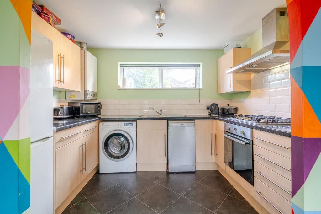 Property photo 2 of 16 Kitchen