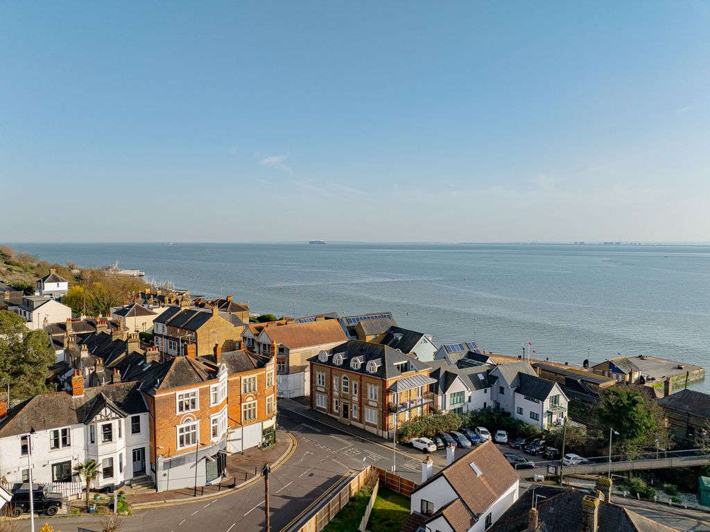 Property photo 1 of 36