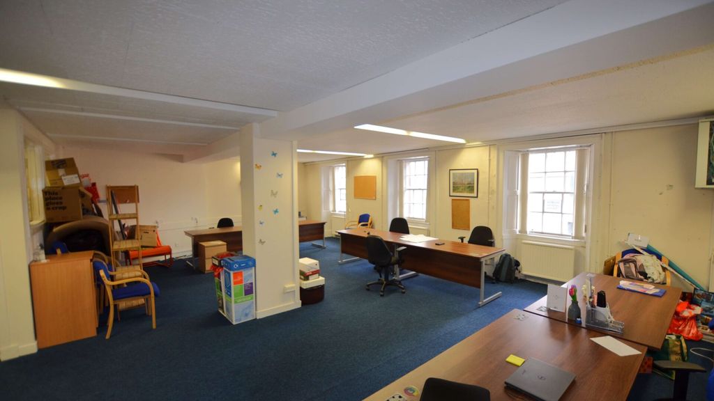 Property photo 3 of 10 Allied-Surveyors-Scotland-161-Constitution Street-