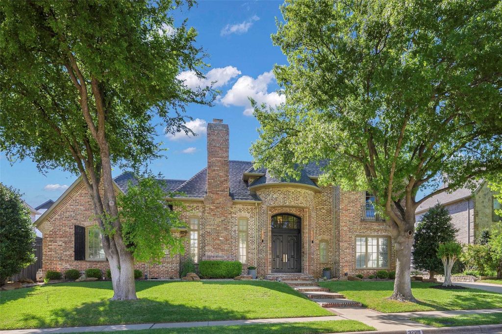 Property photo 1 of 31