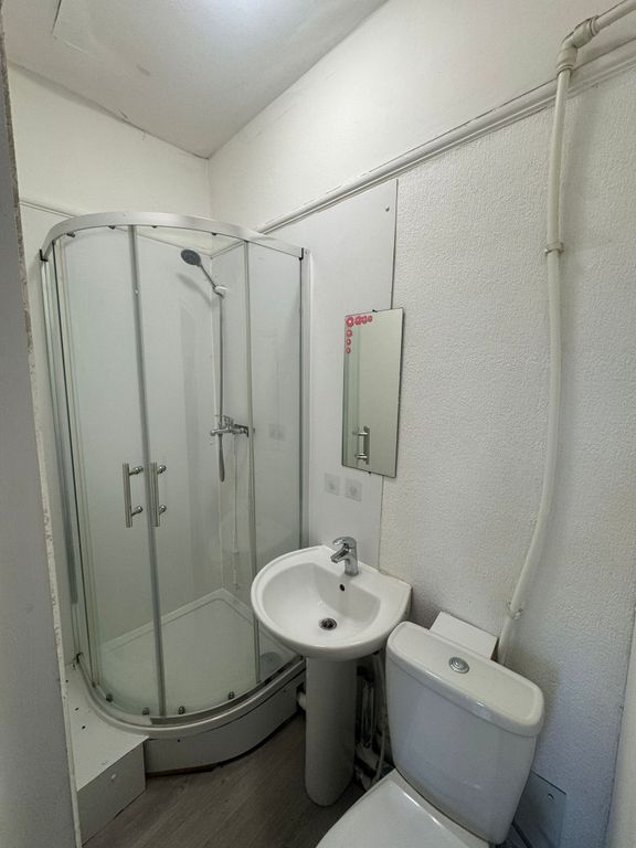 Property photo 3 of 3