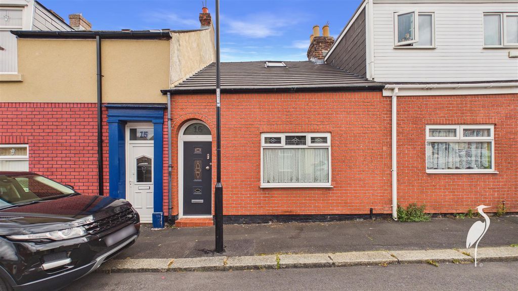 Property photo 1 of 17