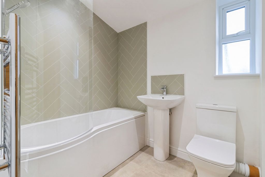 Property photo 3 of 10 Pbox-Img.Jpg