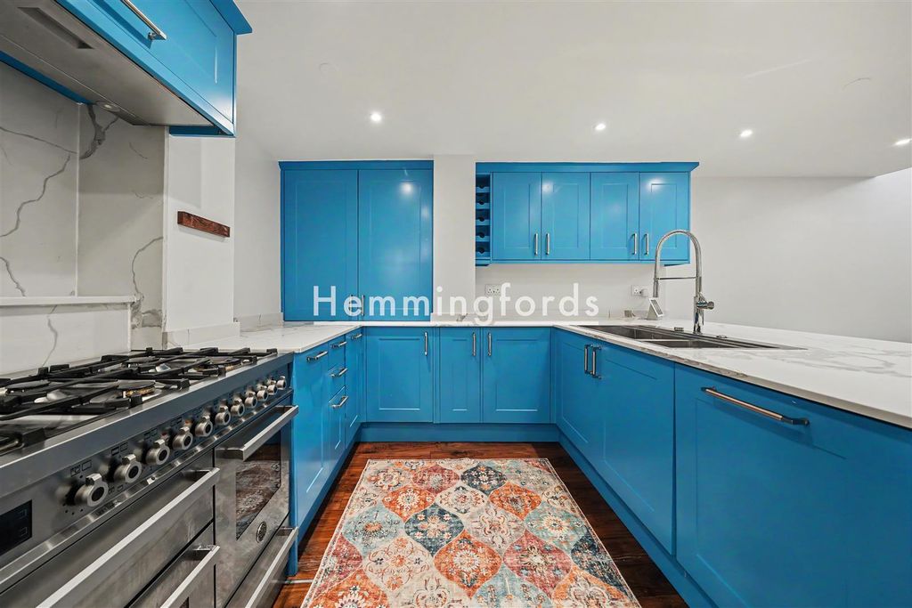 Property photo 3 of 15 City Garden Row N1-9.Jpg