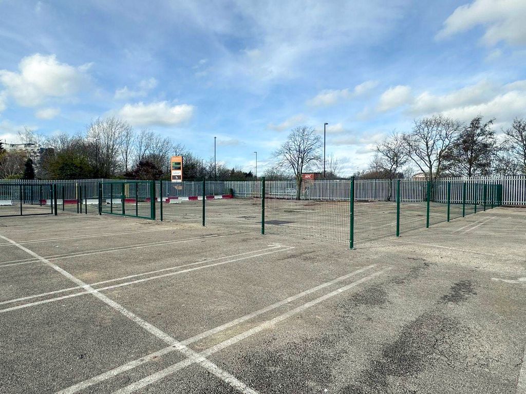 Property photo 3 of 6