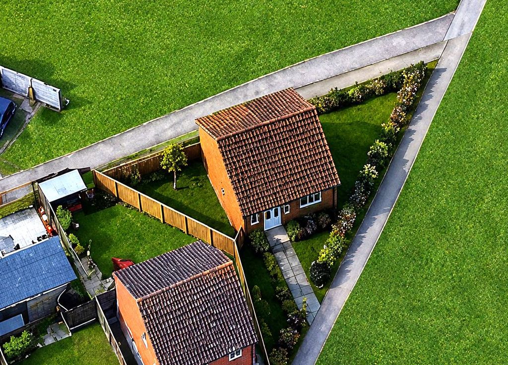 Property photo 1 of 3