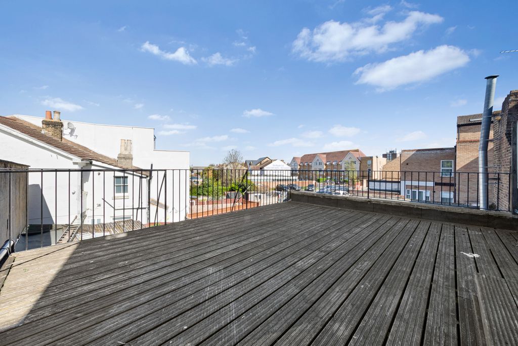 Property photo 1 of 7 Terrace