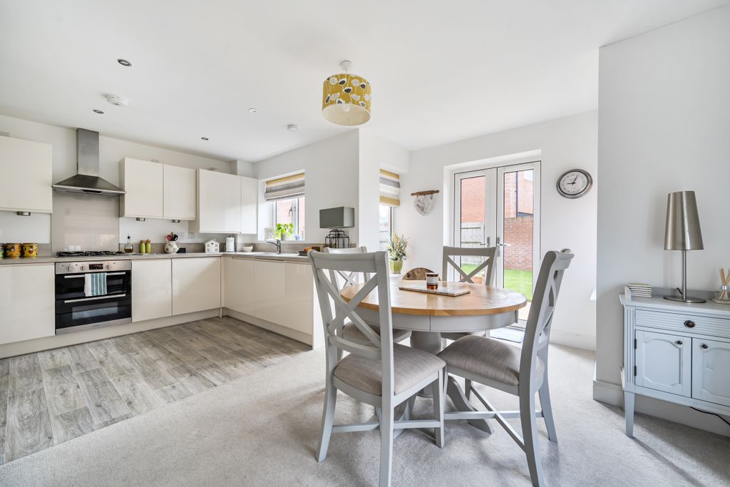 Property photo 2 of 17 14333501769Be6Bc8494d9