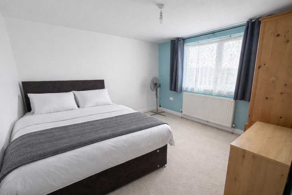 Property photo 1 of 2