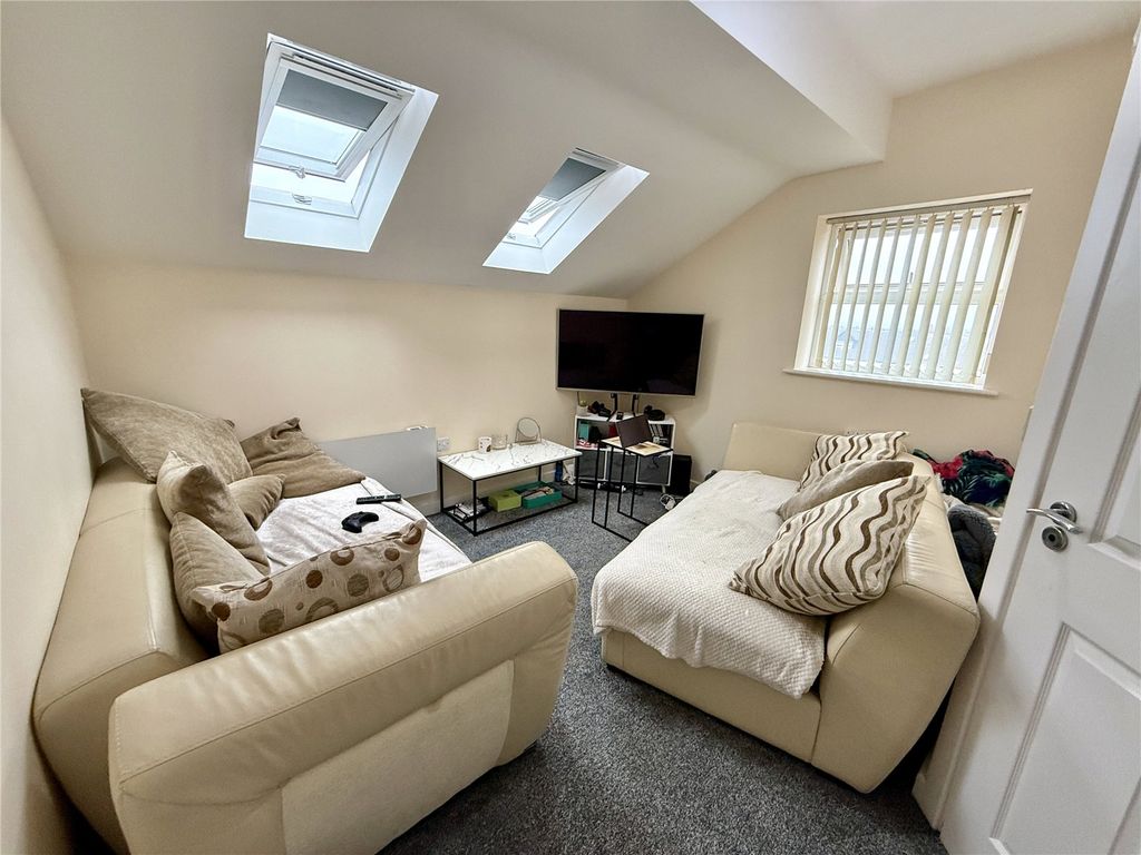 Property photo 2 of 9 Picture No. 02