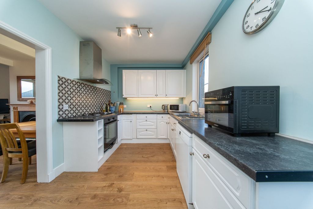 Property photo 3 of 24 Kitchen