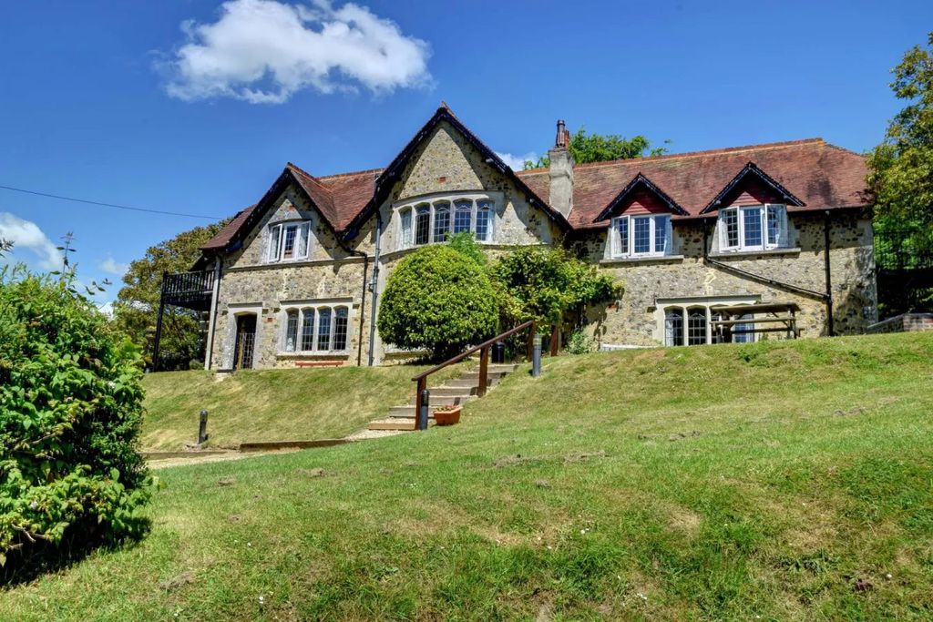 Property photo 2 of 17