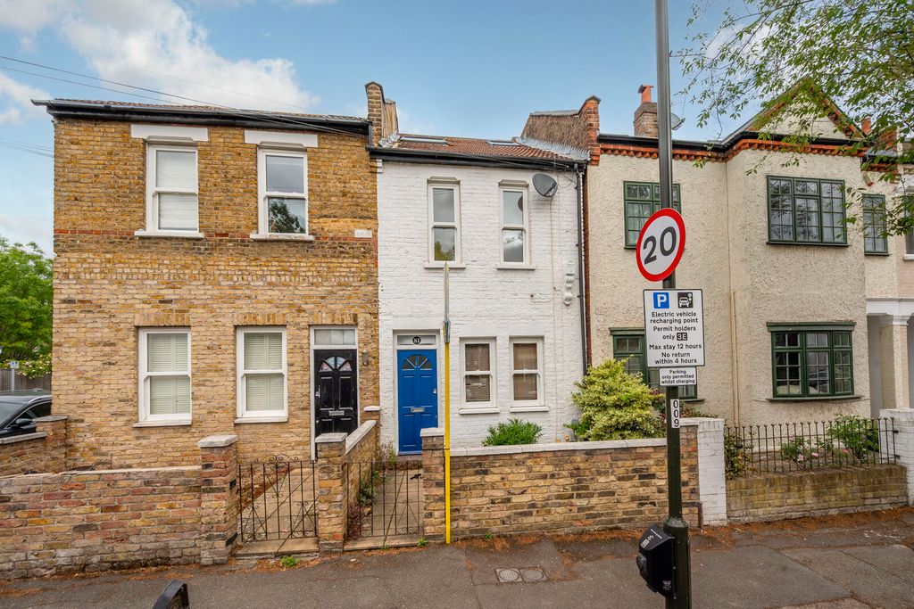Property photo 1 of 11
