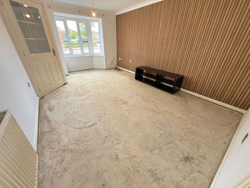 Property photo 2 of 12 Living Room
